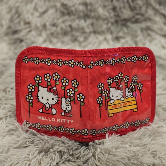 Hello Kitty Flowers wallet - Picture 4 of 6